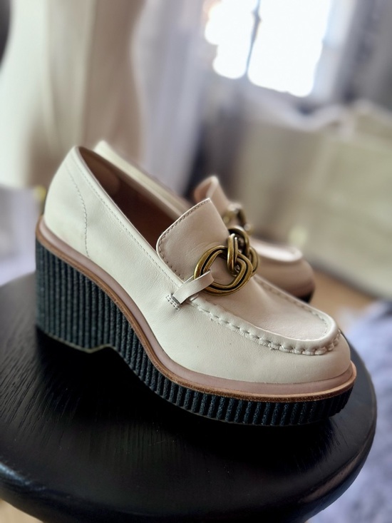 Dolce Vita Shoes - Dolce Vita Cream Ivory Platform Loafers Size 8 Gold Chain Lug Sole
